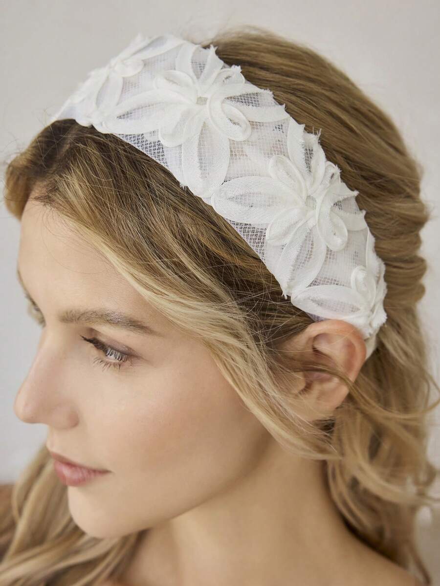 MOTF PREMIUM LACE WIDE-BRIMMED HEADBAND - Beige - View 1