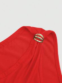 Sweetra Bodysuit Kasual Wanita Ukuran Besar Warna Polos dengan Bahu Asimetris, Dekorasi Metalik, dan Rumbai, Bodysuit Pas Badan - Merah - View 4