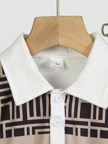 SHEIN Streecool Kids 男童休闲Polo衫套装（2件套），上衣采用撞色拼接设计，并饰有织唛，裤子采用撞色锥形裤腿设计，面料舒适，适合夏秋穿着。 - 彩色 - 查看 5