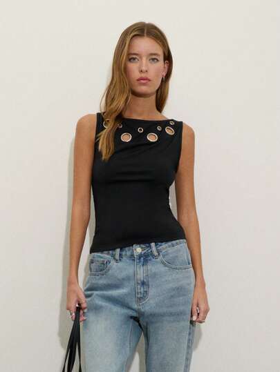 Nöista Sleeveless Black Top With Boat Neckline And Big Silver Eyelets On It, Slim Fit And Regular Length. Summer Outfit, Beach, Casual Look, Easter, Pring, Holiday, Vacay, Vactions Look.