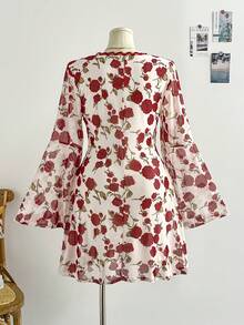 Soleia 大码女式玫瑰花卉印花蕾丝边蝴蝶结装饰喇叭袖迷你连衣裙，度假及情人节 - 彩色 - 查看 3