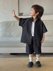 DAZY 男童夏季休闲时尚街头通勤翻盖口袋衬衫和宽松牛仔短裤套装 - 黑色 - 查看 8