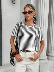 SHEIN Frenchy 女士条纹圆领短袖休闲百搭T恤 - 白色 - 查看 4