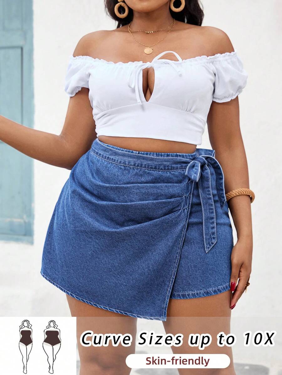 SHEIN CURVE+ 大码女装夏季休闲度假日常通勤系带牛仔迷你裙复活节裙节日裙优雅裙派对沙滩装女装毕业裙优雅裙女装休闲裙女装度假装女装沙滩度假装女装蓝色裙子女装大码系带牛仔短裤夏季休闲蓝色牛仔短裤 - 淺色水洗藍 - 查看 1