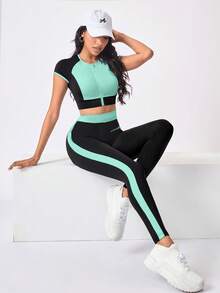 Màu xanh Cadet