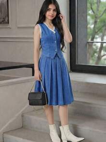 2件套蓝色牛仔无袖背心和百褶迷你裙，适合少女穿着 - 中等水洗藍 - 查看 2