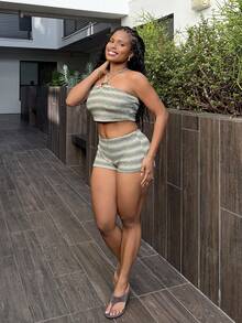 Tyla Gomez 聖誕冬季女裝 2件組 女款掛脖條紋上衣與超短褲 夏季新年派對 春季情人節休閒度假沙灘婚禮生日外出優雅休閒針織兩件套 針織泳裝節慶兩件套沙灘套裝 - 彩色 - 查看 4