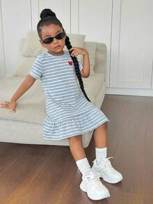 SHEIN Young Girl Knitted Striped Heart Pattern Round Neck Dress,Kids - Light Grey - View 4