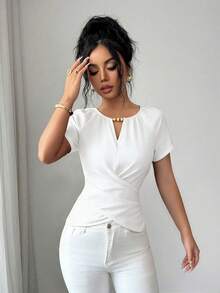 Elenzga Áo sơ mi nữ thanh lịch, kiểu dáng quấn, cổ tròn, tay ngắn, thắt eo, thích hợp cho đi làm, hẹn hò, mặc quanh năm vào mùa xuân và mùa hè. Áo sơ mi trang nhã cho công sở, họp hành, tiệc tùng, sinh hoạt hàng ngày, mùa xuân/hè, lễ tốt nghiệp, ngày Nhà giáo, tựu trường, Lễ Tạ ơn. Áo sơ mi tay ngắn màu trơn đính hạt. - trắng - Xem 6