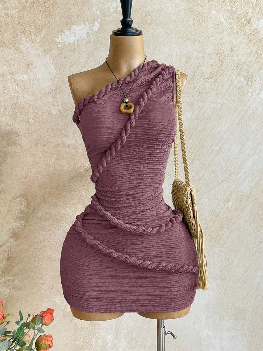 Soleia 新款度假风单肩修身迷你连衣裙，波西米亚风，度假风，秋季女装，复古风，假日风 - 紅木色 - 查看 1