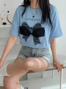 DAZY 女士圆领短袖T恤，蝴蝶结装饰图案，夏季款 - 藍色 - 查看 4