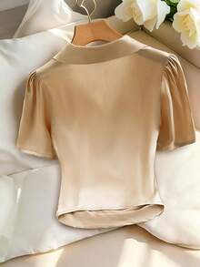 GlowEve Blusa plisada de manga corta minimalista y casual para mujer - Champán - Ver 2