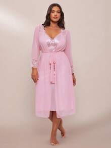 SHEIN BAE Set de 2 piezas de bata y camisón de pijama con parches de encaje de lujo, talla grande - Rosa - Ver 1