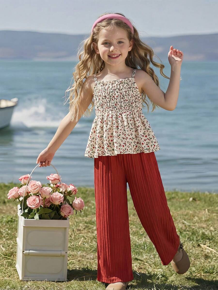 SHEIN Elladie kids 女童花卉細肩帶上衣與紋理寬腿長褲兩件套,夏季家庭度假休閒鄉村風套裝 - 彩色 - 查看 1