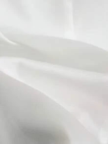 GlowEve CURVE ملابس علوية كاجوال متعددة الاستخدامات للمرأة ذات المقاسات الكبيرة مع تصميم لاصق ومرقع - أبيض - مشاهدة 4