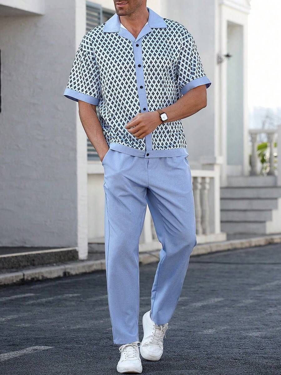 Manfinity Homme Bộ áo sơ mi và quần nam in họa tiết hình học phong cách thường ngày. - Màu xanh nhạt - Xem 1