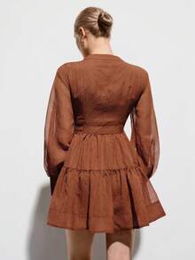 Aveloria Modichic 法式浪漫公主连衣裙，高腰，荷叶边，长袖，圆领，纽扣闭合，泡泡质感，A字短款连衣裙，优雅显瘦，适合秋季穿着 - 棕色 - 查看 2