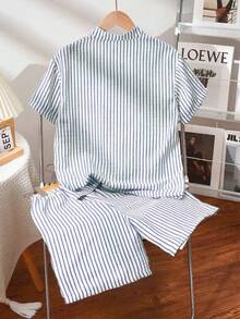 Bộ 2 áo sơ mi kẻ sọc cài khuy nửa thân cho bé trai, thích hợp mặc hàng ngày, đi nghỉ mát, đi học và các dịp khác. - Xanh và trắng - Xem 2