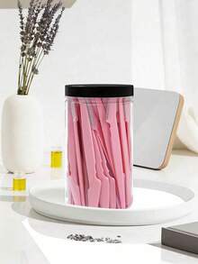 X Milania 40件套套装，包含收纳盒、眉毛修剪器和剃须刀，集眉毛修剪器、剃须刀、去角质器、体毛修剪器和面部及眉毛剃刀于一体。它采用长柄刀片（带精密保护盖），多功能眉毛修剪器适用于比基尼区域或旅行使用。 - 粉色 - 查看 6