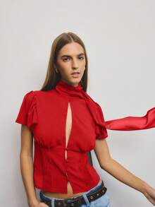Aralina Blusa de verano para mujer con cuello alto, detalle de bufanda tejida, botones delanteros, mangas de pétalos y silueta ajustada, ligera y de tela tejida, ideal para salir - Rojo - Ver 4