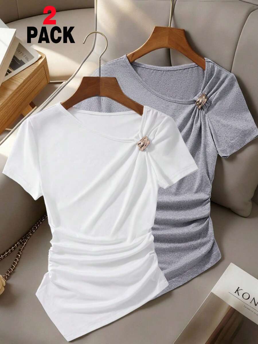 SHEIN 少女多色设计不对称领口褶皱腰身+金属扣不规则短袖T恤，适合春夏穿着，独特的不对称领口设计，褶皱腰身，金属扣点缀，展现个性时尚，适合日常、派对、校园等场合。 - 彩色 - 查看 1