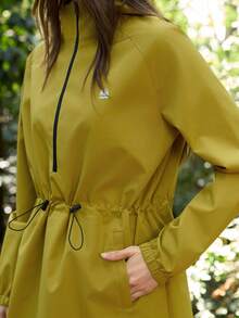 In My Nature Chaqueta impermeable con capucha, media abertura y mangas raglán con estampado botánico para mujer para actividades al aire libre - Amarillo - Ver 4