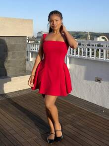 Tyla Gomez 女式纯红色迷你 A 字形泡泡袖方领优雅收腰摇摆圣诞约会派对连衣裙，秋冬 - 紅色 - 查看 4