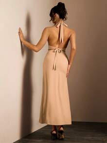 Glamine 卡其色露背吊带高开衩修身连衣裙，尽显优雅气质，适合约会、生日、毕业季、演唱会等场合，性感迷人。 - 卡其色 - 查看 2