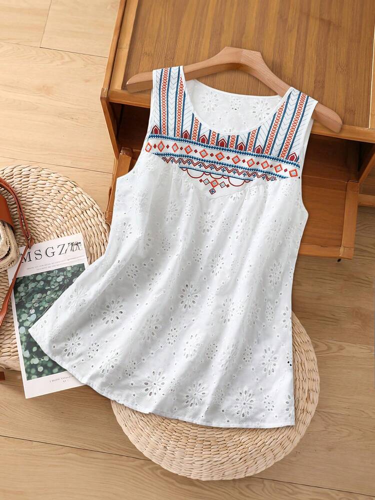 Plus Size Women Geometric Pattern Embroidered Casual Tank Top