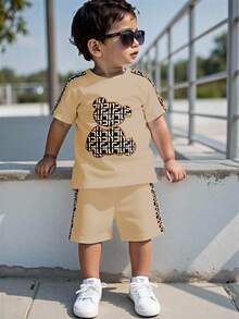 SHEIN Genkimix Kids 男童时尚休闲针织拼接短袖T恤和印花短裤套装（2件套），舒适百搭，适合外出、度假、旅行、休闲，夏季必备 - 卡其色 - 查看 5