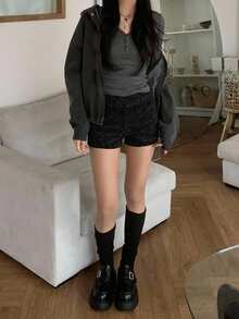 DAZY Solid Color High Waist Elastic Fitted Cropped Gray Shorts For Women, Summer - Black - View 4