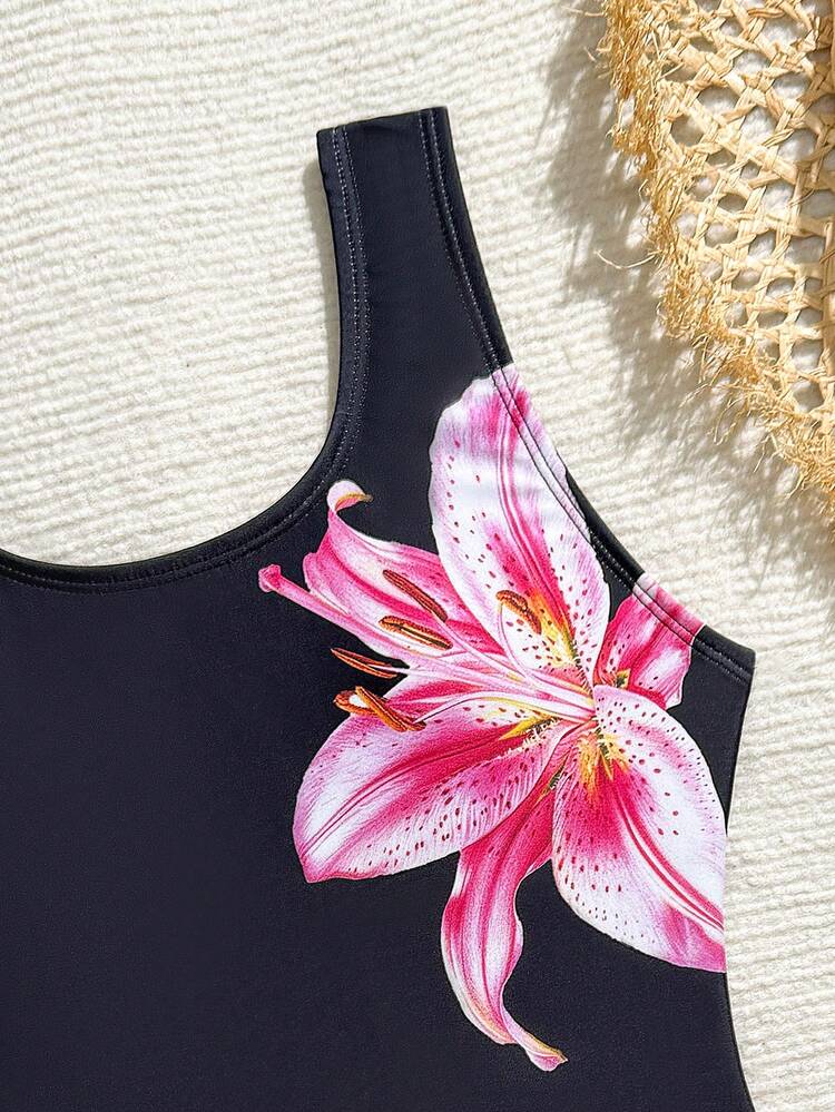 SHEIN Maillot de bain une pièce avec short, imprimé lys noir, pour préadolescentes. à la mode et décontracté, convient pour la natation, les vacances d'été et la plage - Multicolore - Voir 3