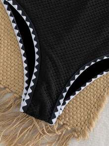 Swim Vcay Baju Renang Tankini Wanita Terbaru dengan Kain Bertekstur, Garis Dekoratif Hitam, dan Desain Pinggang Berkerut, Bikini Tali Tipis untuk Liburan - Hitam - View 4