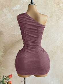 Soleia 新款度假风单肩修身迷你连衣裙，波西米亚风，度假风，秋季女装，复古风，假日风 - 紅木色 - 查看 2