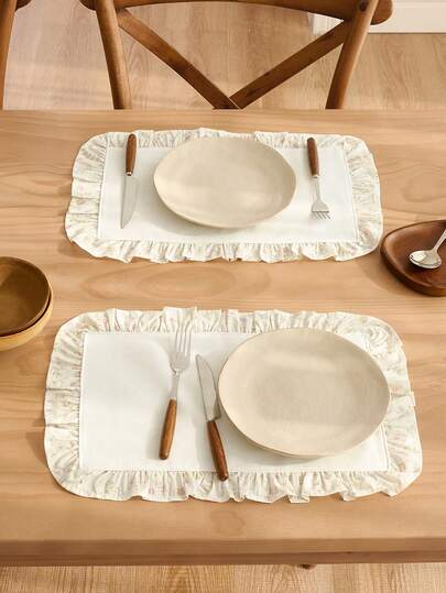 1-Piece Solid Color White Ruffle Placemat, Stain-Resistant And Aesthetically, Suitable For Decorating Dining Tables And Restaurants, Ideal For Family Gatherings, Daily Use, Banquets, Weddings, Holidays, And Parties.