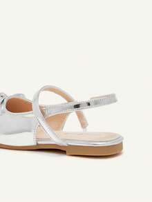 Cozy Pixies A Pair Of Fashionable Versatile Casual Silver Party Fun Princess Style Cute Bow Closed Toe Mule Shoes Princess Children Flat Sandals - Silver - View 4