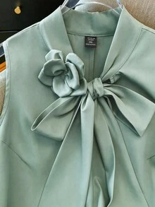 GlowEve CURVE Plus Size Women Sleeveless Solid Color 3D Floral Design Elegant Fashion Versatile Suitable For Spring/Summer Everyday Casual/Work Wear Blouse - Green - View 7