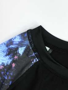 Manfinity Swimmode Men's Tropical Print Evaluation Swimwear, Beach & Surfing Men's Rash Guard Shirt Swimming Shirt For Men Surf Shirt Men Cancun Outfit - Black - View 5