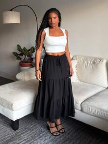 Tyla Gomez 纯色抽绳腰部荷叶边下摆半身裙，女士休闲结饰，荷叶边下摆，褶皱长款常规版型自然黑色纯色女式半身裙，春季/秋季，休闲日常穿着 - 黑色 - 查看 1