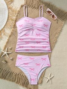 SHEIN 少女比基尼套装，粉白条纹图案，蝴蝶结装饰吊带背心和蝴蝶结三角泳裤，保守舒适，可爱法式风情，适合游泳、泳池、冲浪、度假、春假、海滩等场合。 - 粉色 - 查看 3