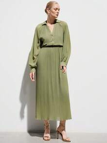 Aveloria Modichic Elegant & Chic V-Neck Collared Long Sleeve Dress With Metal Button Waist Decor And Pleated Hem, Versatile For Work And Everyday Wear - Green - View 5