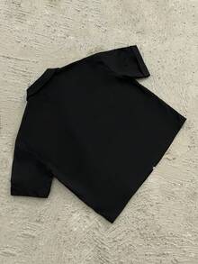 SHEIN 寬鬆版型青少年男童字母圖案POLO領短袖襯衫 夏季Y2k度假風 Ss26 街頭風 假日復古波希米亞風 節慶派對可愛生日男孩 簡約休閒舒適 - 彩色 - 查看 3