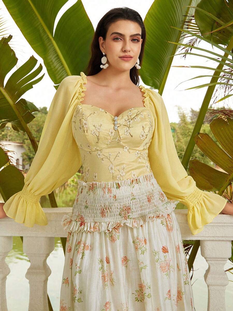 VOLUPTÉ CURVE Plus Size Spring/Summer Light Yellow Lace Mesh Tulle Square Neck Long Sleeve Waist-Cinching Ruffle Embroidery Short Sweet Top For Date, Party