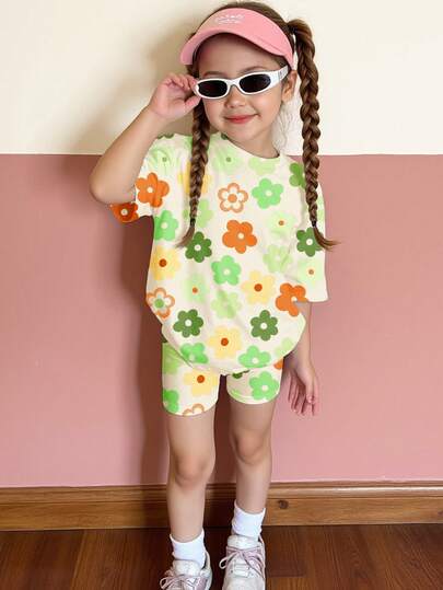 Cream White, Cute Sweet Dopamine Pink Floral Print, Young Girl Casual Comfortable Soft Loose Round Neck Short Sleeve T-Shirt And Skinny Bike Shorts, Suitable For Spring/Summer Daily, Home, Holiday, Festival, Spring Vibes, Summer Vibes, Spring & Summer Outfits Easy Comfort, Stylish Little Girl Set, Casual Wear, Kids Floral Graphic Clothes, Spring & Summer Set, New Style, Chill Chill