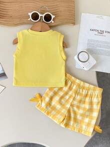 SHEIN Playful Pals Baby Girl Summer Blue Textured Sleeveless Top And Plaid Shorts Set With Blue Bow Accent, Essential Daily Outfit - Yellow - View 2