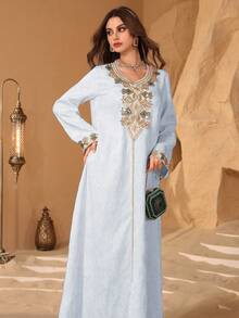 Al Najma Áo Kaftan thêu hoa phối sequin jacquard. - Màu xanh lam - Xem 4