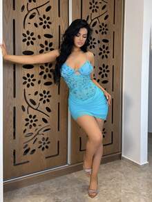 Vassilux Đầm mini gợi cảm lãng mạn mới dành cho câu lạc bộ đêm, phối sequin lấp lánh và lưới ở cổ, kiểu dáng slip dress dự tiệc. - Màu xanh lam - Xem 4