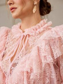 VOLUPTÉ CURVE Áo kiểu cỡ lớn mùa xuân/hè, kiểu dáng ngọt ngào và thanh thoát với viền ren xếp nếp, tay dài, thắt nơ phía trước, thích hợp mặc hàng ngày, đi làm, dự tiệc, hẹn hò, đi nghỉ mát. - Hồng - Xem 9