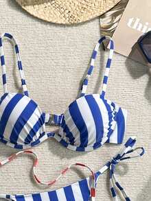 Swim Vcay Bộ áo liền quần 4 món gồm hai dây, chất liệu vải mềm, kẻ sọc, in họa tiết và thêu, có dây buộc. - Nhiều màu - Xem 7