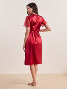 SilkySpell 对比色蕾丝缎睡衣 Luxeloungewear - 酒紅色 - 查看 2